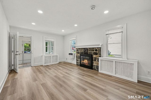 15 Whitmore Lane, Stamford, CT 06902