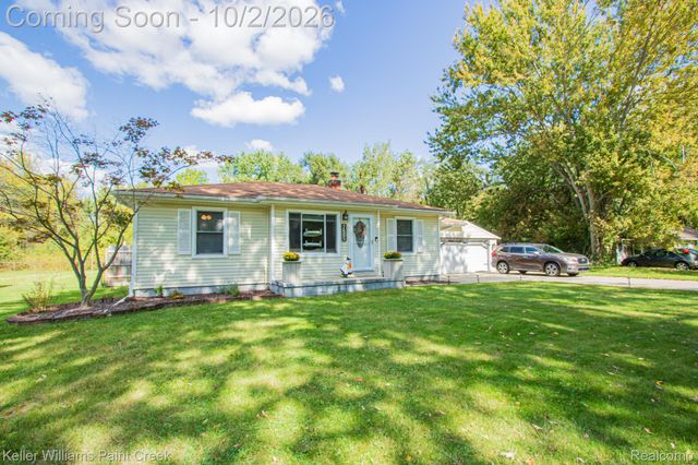7685 Metz Drive, Shelby Charter Township, MI 48316