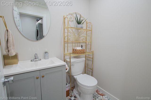 7685 Metz Drive, Shelby Charter Township, MI 48316