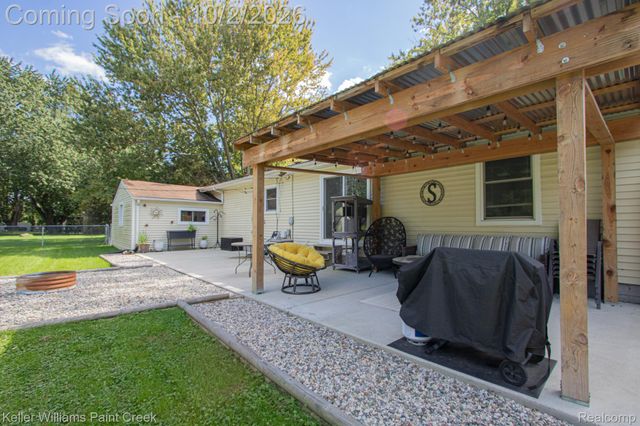 7685 Metz Drive, Shelby Charter Township, MI 48316