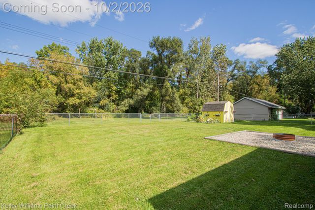 7685 Metz Drive, Shelby Charter Township, MI 48316