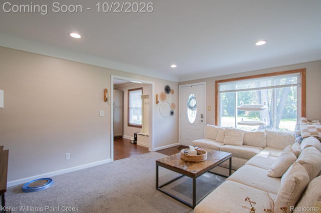 7685 Metz Drive, Shelby Charter Township, MI 48316