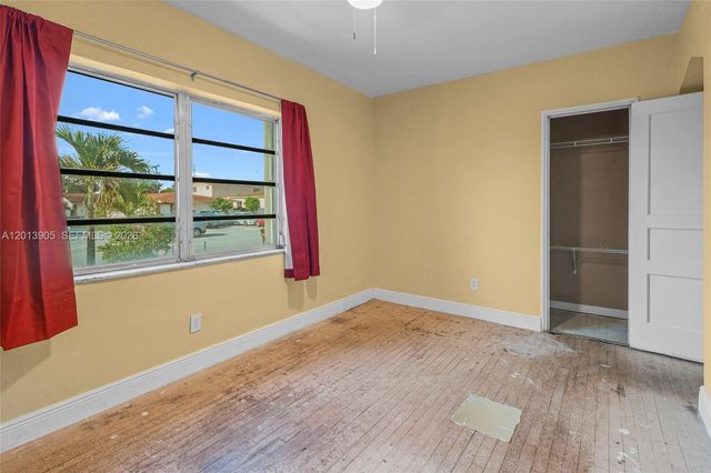 351 E 14th Street, Hialeah, FL 33010