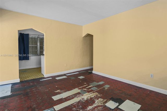 351 E 14th Street, Hialeah, FL 33010