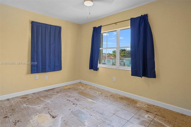 351 E 14th Street, Hialeah, FL 33010