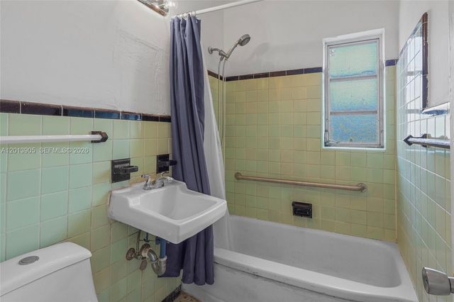 351 E 14th Street, Hialeah, FL 33010