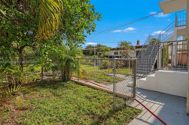 351 E 14th Street, Hialeah, FL 33010