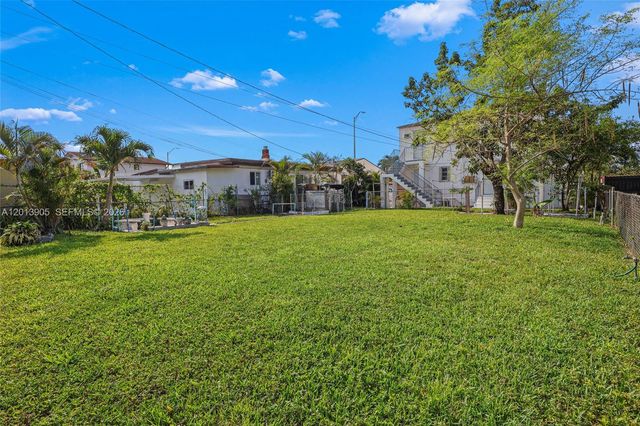 351 E 14th Street, Hialeah, FL 33010