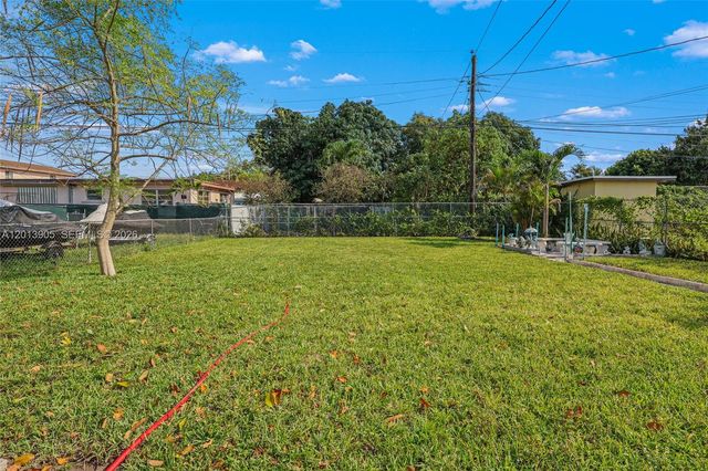 351 E 14th Street, Hialeah, FL 33010