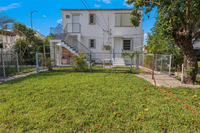 351 E 14th Street, Hialeah, FL 33010