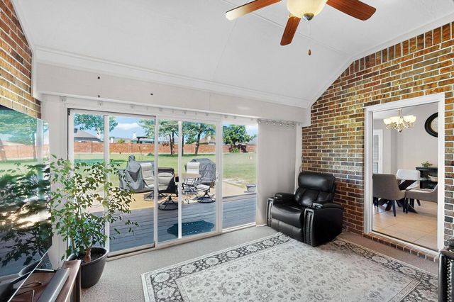 1115 Cresthaven Drive 13, Cedar Hill, TX 75104