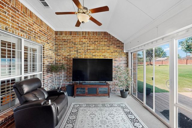 1115 Cresthaven Drive 13, Cedar Hill, TX 75104