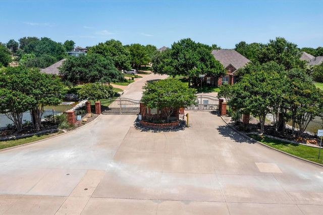 1115 Cresthaven Drive 13, Cedar Hill, TX 75104
