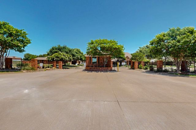 1115 Cresthaven Drive 13, Cedar Hill, TX 75104