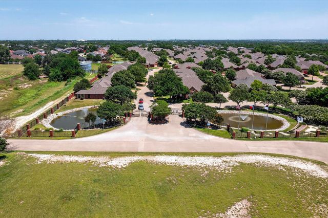1115 Cresthaven Drive 13, Cedar Hill, TX 75104