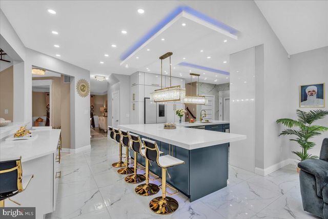 14 CROFTON CHASE CT, Marlton, NJ 08053