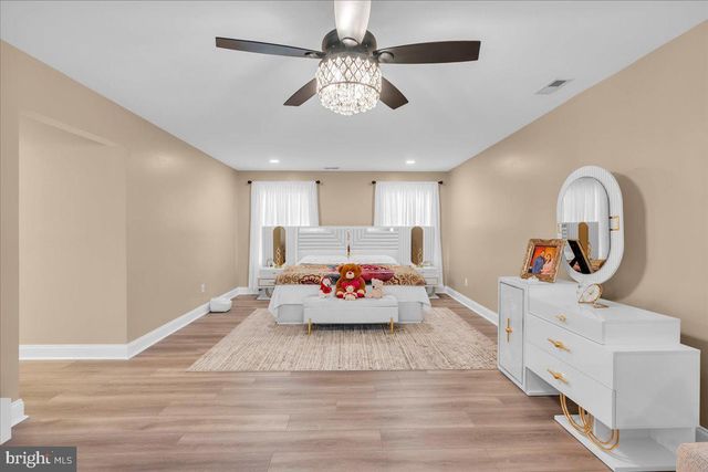 14 CROFTON CHASE CT, Marlton, NJ 08053