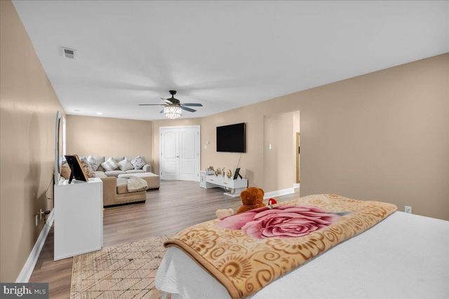 14 CROFTON CHASE CT, Marlton, NJ 08053