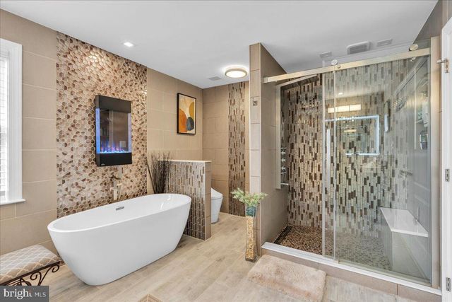 14 CROFTON CHASE CT, Marlton, NJ 08053