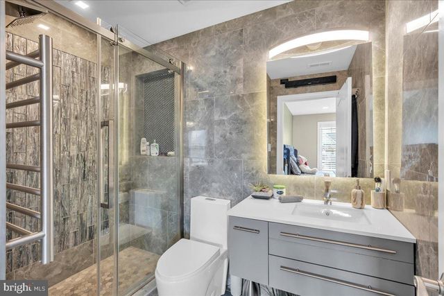 14 CROFTON CHASE CT, Marlton, NJ 08053