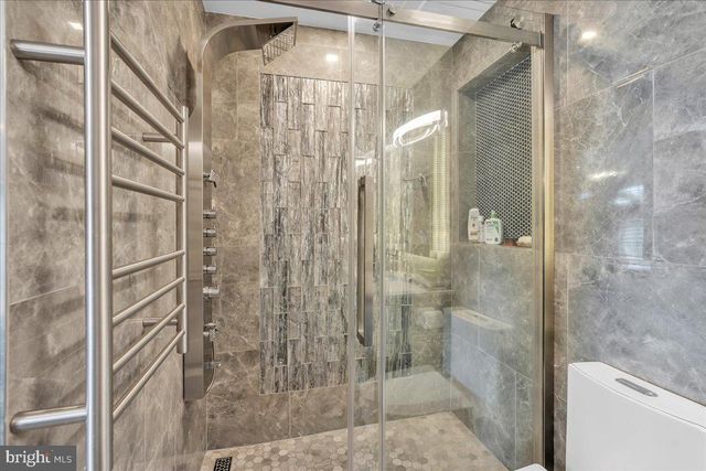 14 CROFTON CHASE CT, Marlton, NJ 08053