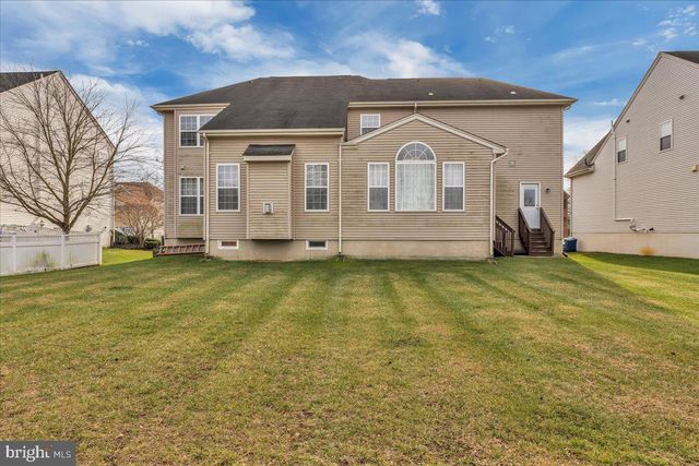 14 CROFTON CHASE CT, Marlton, NJ 08053