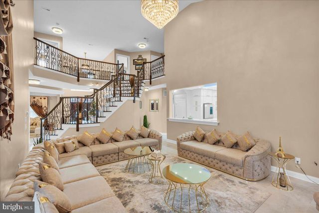 14 CROFTON CHASE CT, Marlton, NJ 08053