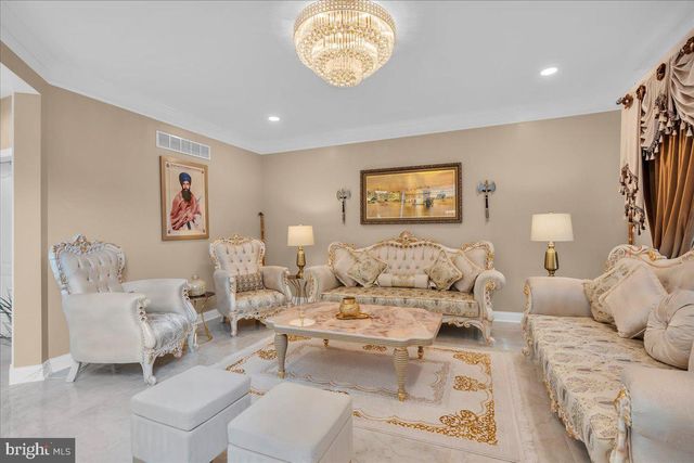 14 CROFTON CHASE CT, Marlton, NJ 08053