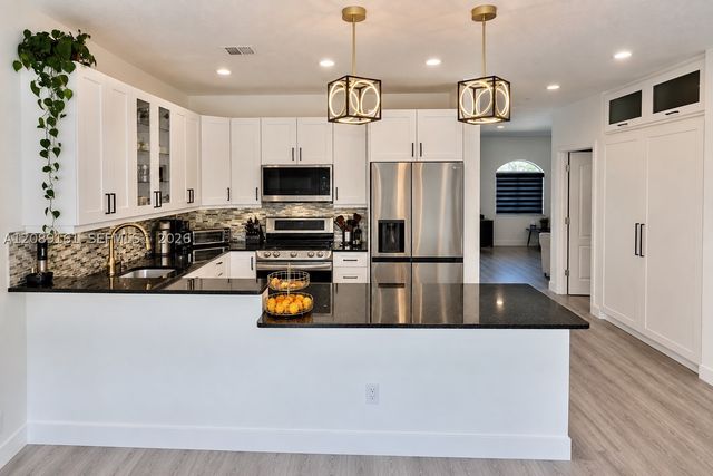 14331 SW 136th Ave, Miami, FL 33186