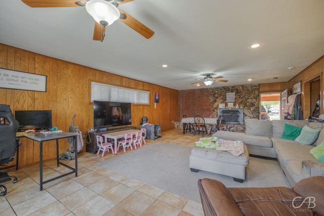 33 Avenue A NW, Hamlin, TX 79520