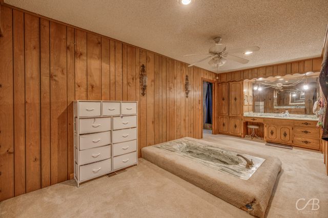 33 Avenue A NW, Hamlin, TX 79520