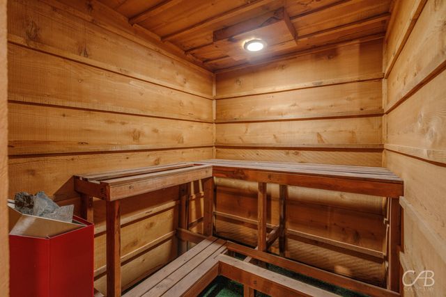 33 Avenue A NW, Hamlin, TX 79520