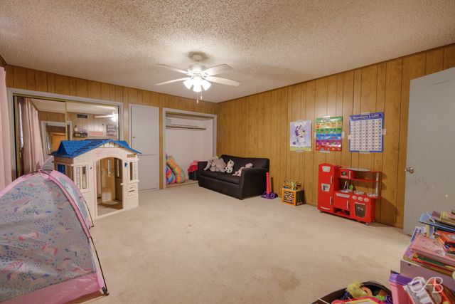 33 Avenue A NW, Hamlin, TX 79520