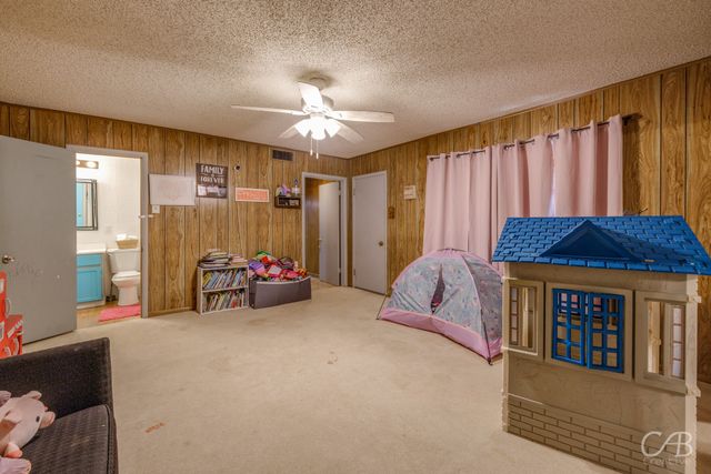 33 Avenue A NW, Hamlin, TX 79520