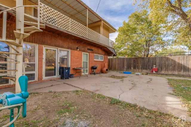 33 Avenue A NW, Hamlin, TX 79520