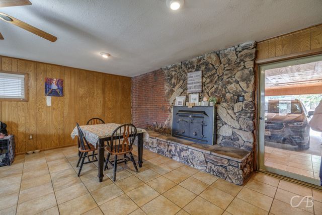 33 Avenue A NW, Hamlin, TX 79520