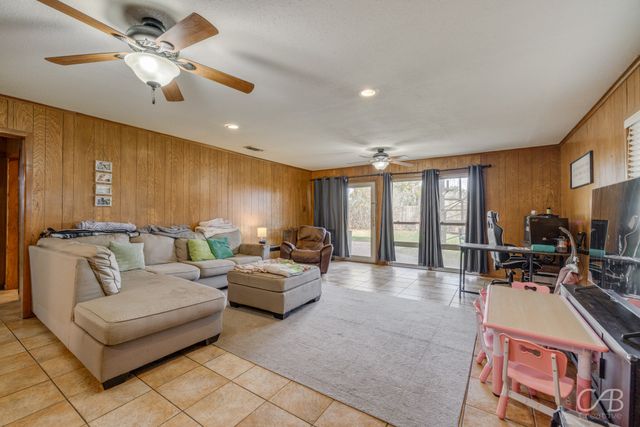 33 Avenue A NW, Hamlin, TX 79520