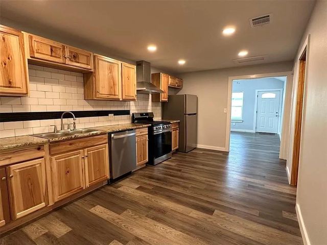 202 PRIMA ST A, Smithville, TX 78957