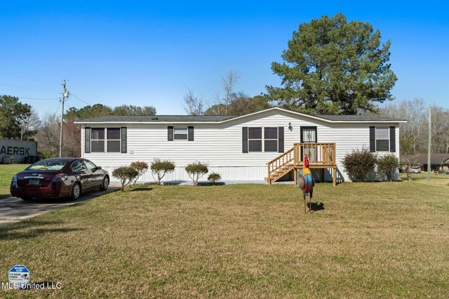 73 Mcleod Lane, Bassfield, MS 39421