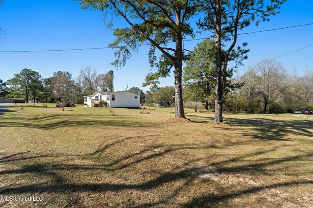 73 Mcleod Lane, Bassfield, MS 39421
