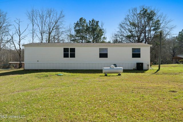 73 Mcleod Lane, Bassfield, MS 39421