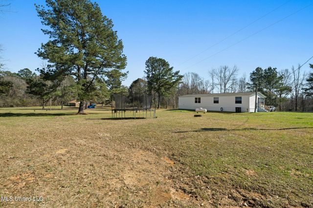 73 Mcleod Lane, Bassfield, MS 39421