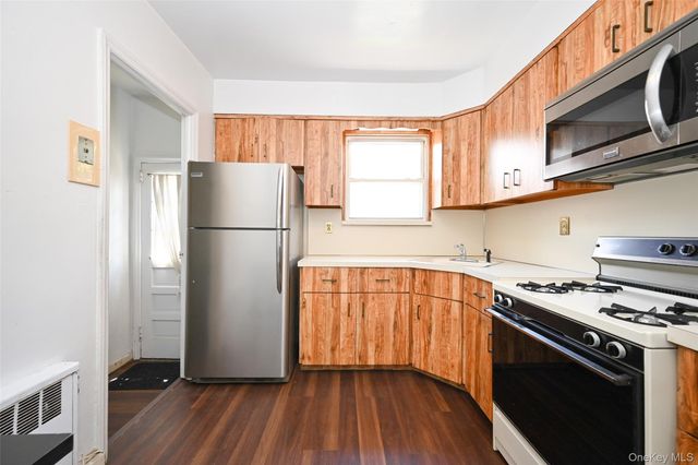 65-31 171st Street, Fresh Meadows, NY 11365