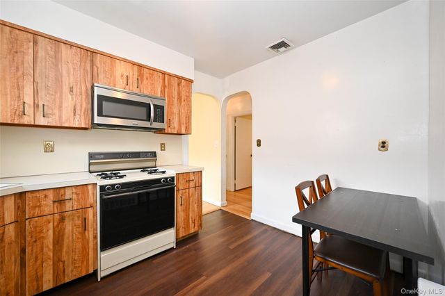 65-31 171st Street, Fresh Meadows, NY 11365