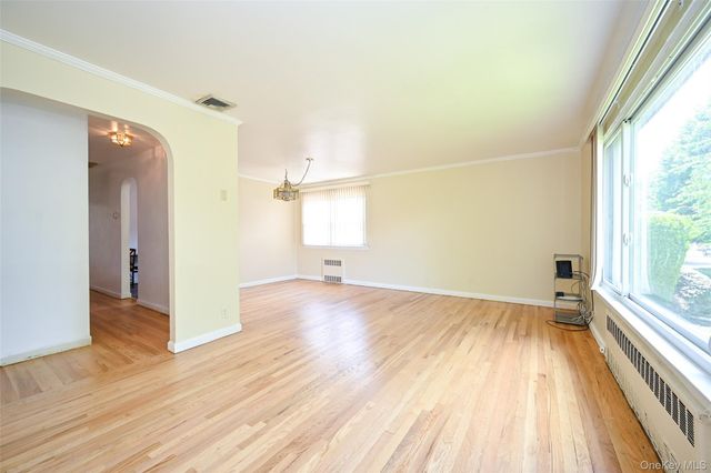 65-31 171st Street, Fresh Meadows, NY 11365