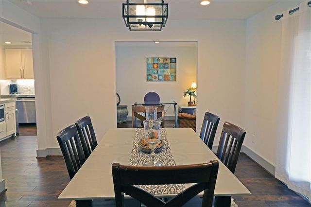 5527 Valkeith Drive, Houston, TX 77096