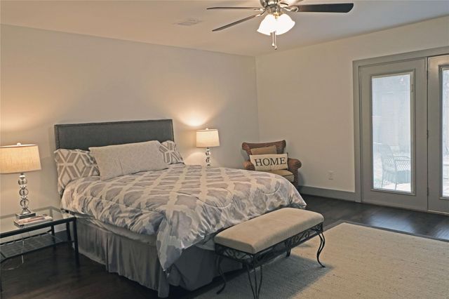 5527 Valkeith Drive, Houston, TX 77096