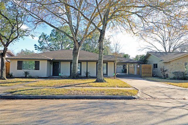 5527 Valkeith Drive, Houston, TX 77096
