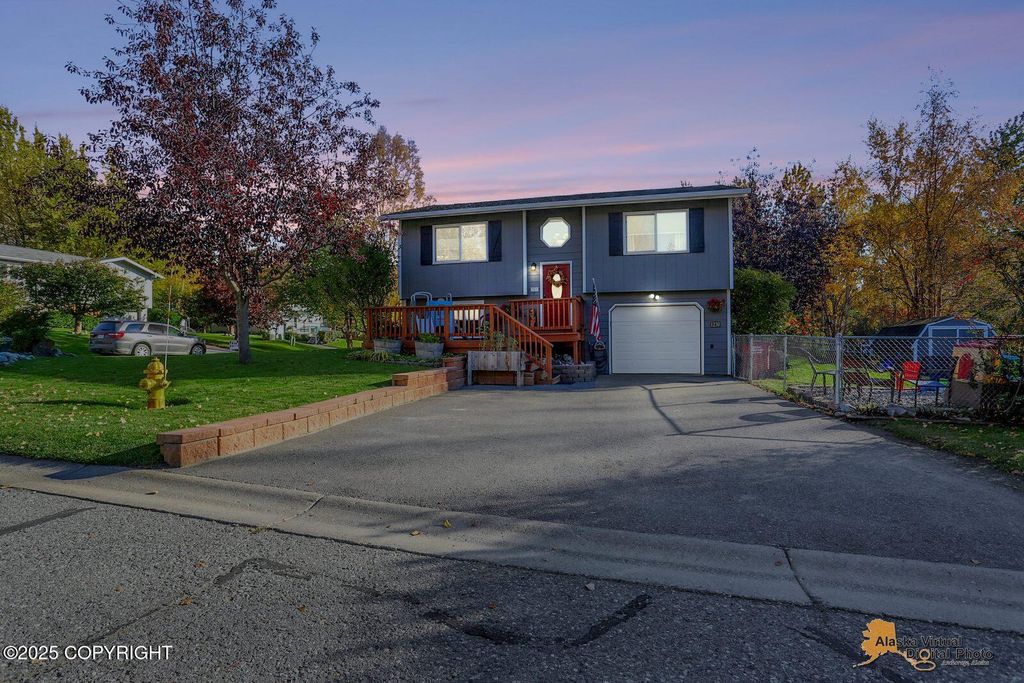 1230 W Beaver Avenue, Palmer, AK 99645