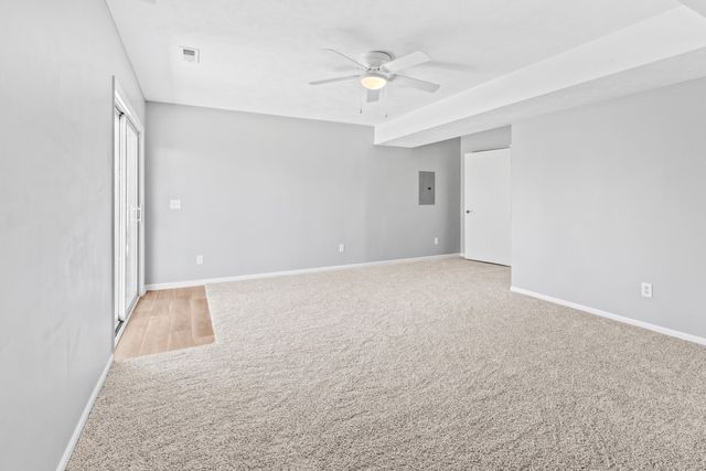 2714 S 17TH Street, Council Bluffs, IA 51501